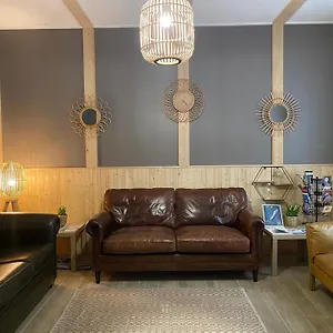  Hostel Bohobos Frankreich