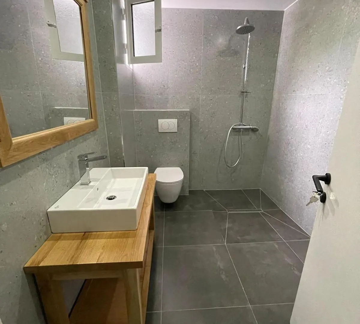 Hotel Jali Himarë 3*,