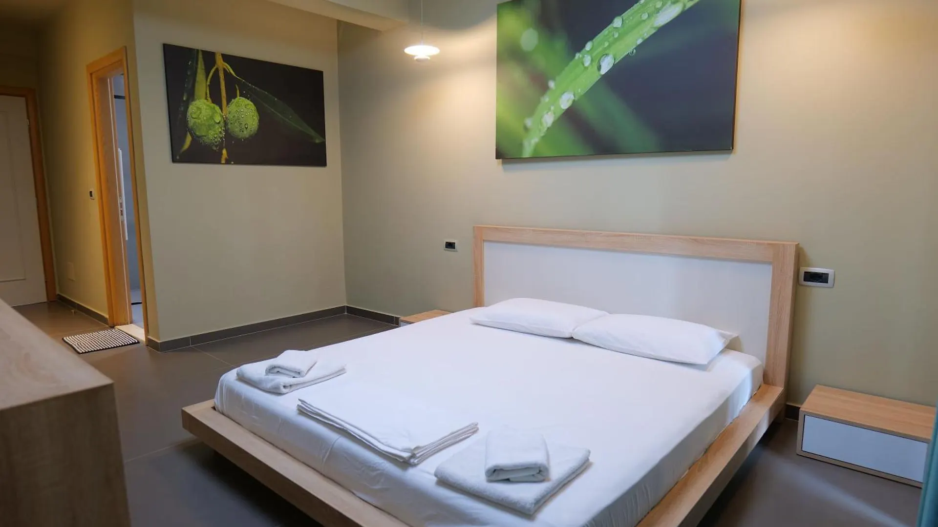 Hotel Jali Himarë 3*,  Albanien